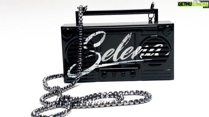 Selena Quintanilla Instagram - ⭐️ NOW AVAILABLE! ⭐️ The first ever wearable Bumpboxx X Selena Microboom speaker featuring artwork of Selena's iconic hit songs! Rock out to Selena's music in style this summer. Get yours today at www.bumpboxx.com #BumpboxxXSelena ⭐️ ¡DISPONIBLE YA! ⭐️ ¡El primer portátil Bumpboxx X Selena Microboom con ilustraciones de las icónicas canciones exitosas de Selena! Este verano, rockea con la música de Selena con estilo. Obtenga el suyo hoy en www.bumpboxx.com #BumpboxxXSelena LINK/ENLACE in BIO.