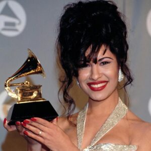 Selena Quintanilla Instagram - The Recording Academy® has announced the honorees for its 2021 Special Merit Awards. Honoring Selena the Lifetime Achievement Award alongside with Grandmaster Flash & The Furious Five, Lionel Hampton, Marilyn Horne, Salt-N-Pepa, and Talking Heads! 

The Lifetime Achievement Award celebrates performers who have made outstanding contributions of artistic significance to the field of recording. 

The honorees will be recognized on the 63rd Annual GRAMMY Awards® on January 31, 2021. 

“The goal isn’t to live forever, but to create something that will...” -Selena Quintanilla 💜

La Academia de Grabación® ha anunciado a los homenajeados por sus Premios al Mérito Especial 2021. ¡Honrando a Selena con el premio Lifetime Achievement Award junto con Grandmaster Flash & The Furious Five, Lionel Hampton, Marilyn Horne, Salt-N-Pepa y Talking Heads!

El premio Lifetime Achievement Award rinde homenaje a los artistas intérpretes o ejecutantes que han realizado contribuciones destacadas de importancia artística en el campo de la grabación.

Los homenajeados serán reconocidos en la 63a Entrega Anual de los Premios GRAMMY® el 31 de enero de 2021.

@recordingacademy