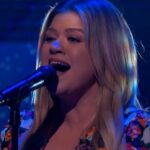 Selena Quintanilla Instagram - Kelly Clarkson sings one of her favorite throwback songs, “Dreaming of You” on her show; a song requested by a Selena fan from San Antonio, Texas! Video courtesy of: @nbc @kellyclarksonshow