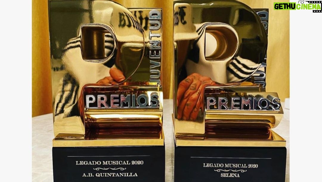 Selena Quintanilla Instagram - 💜 2020 Premio Juventud al Legado Musical - SELENA 💜 #premiosjuventud Seminole Hard Rock Hotel & Casino - Hollywood, FL