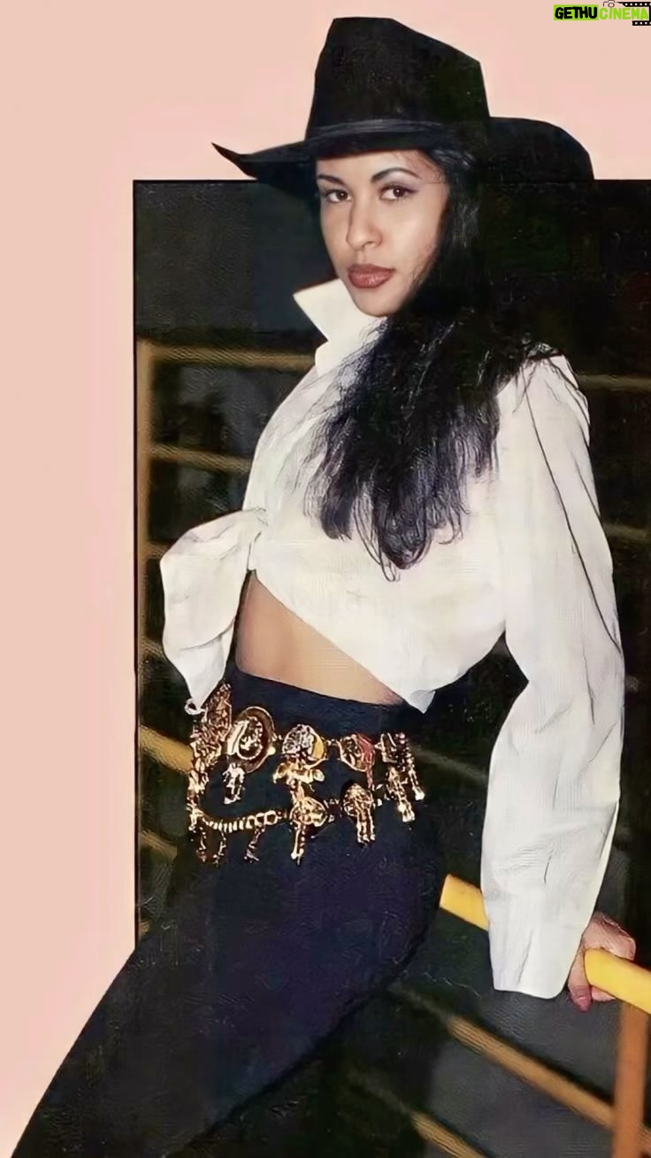 Selena Quintanilla Instagram - Happy Friday y’all!