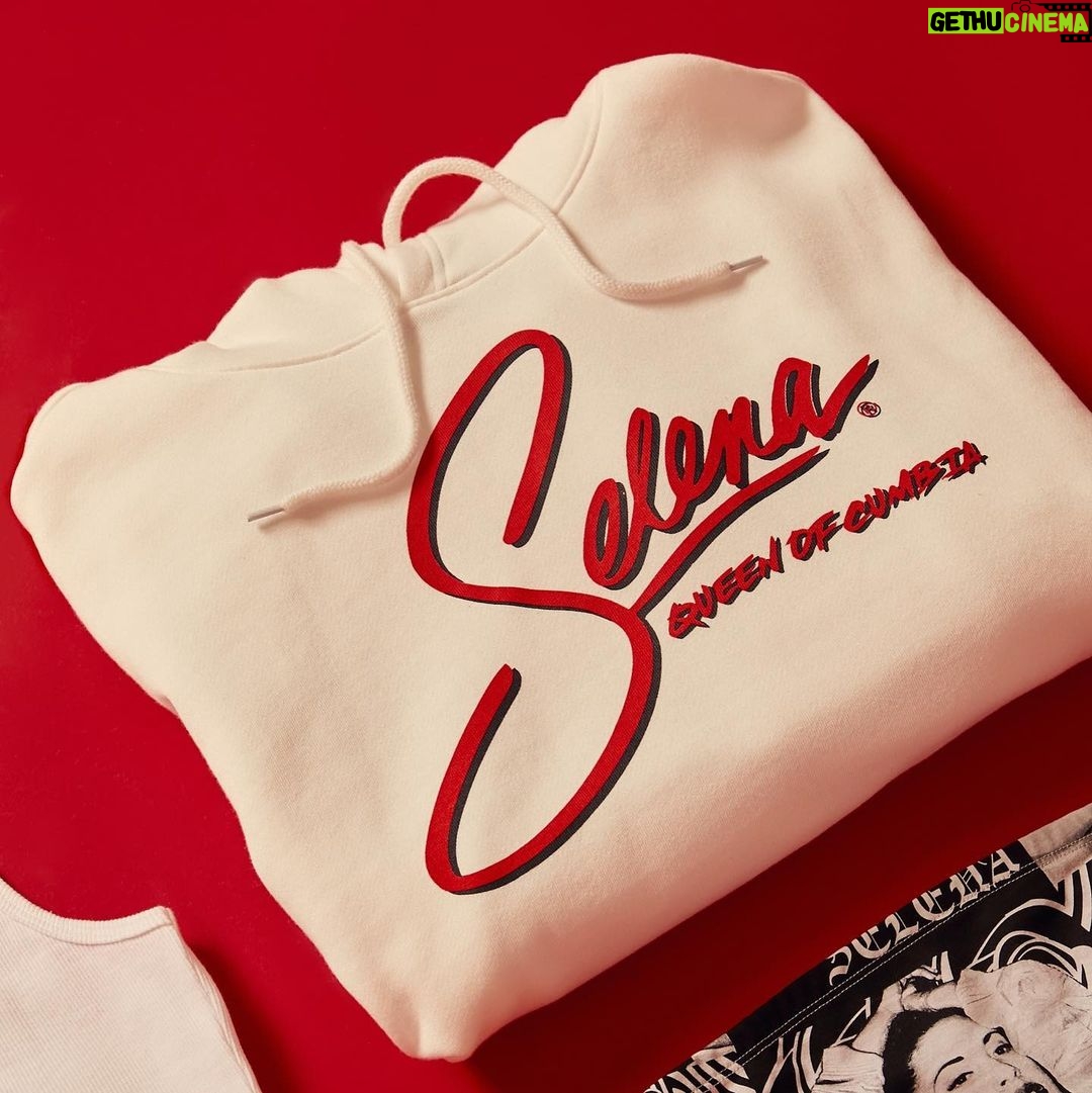 Selena Quintanilla Instagram - Con tanto amor: Introducing @forever21 x @selenaqofficial ❤️ Shop the #F21xSelena collection, NOW AVAILABLE in-stores at your nearest Forever 21 and online at forever21.com 🌹