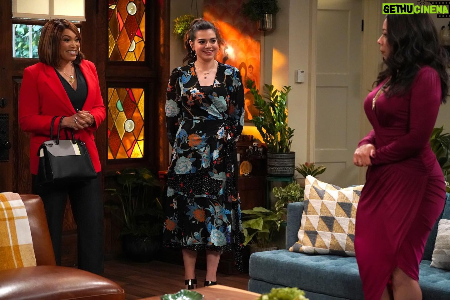 Selenis Leyva Instagram - #LopezVsLopez just got even better with @tishacampbellmartin 🌟 don’t miss her on the one-hour finale TONIGHT at 8/7c on NBC and streaming on @peacock.