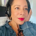 Selenis Leyva Instagram - EA #3: I am deeply moved by this song by @briahblue . She is using her platform to bring awareness to the benefits of music therapy for those suffering from Alzheimer’s and Dementia. Music therapy helps prolong memory retention and cognitive skills. Music truly is medicine! For my mother and others affected by this awful illness . #musicismedicine #musicandmemory #ENDALZ