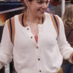 Selenis Leyva Instagram - the fashion betrayal rosie wasn’t prepared for 🫢 watch back-to-back episodes of #LopezVsLopez tuesdays 8/7c on NBC and streaming on @peacock.