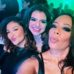 Selenis Leyva Instagram - #aboutlastnight thank you @nalip_org for acknowledging and celebrating #latinxexcellence grateful for the toast celebrating #lopezvslopez thank you @nbc for the support ! @mathias4makeup and my sis @iam_marizol helped with glam💋 #actorslife #gratitude #afrolatina …..