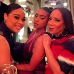 Selenis Leyva Instagram - After a strike … a pandemic…. It was nice to gather and celebrate each other! #sagawards celebration . Got to hug old friends and new! #grateful @iamkimrie we had a night and looked cute too!! Much love!!! #actorslife @sagaftra #lopezvslopez @mathias4makeup @iam_marizol thanks for the glam 💋