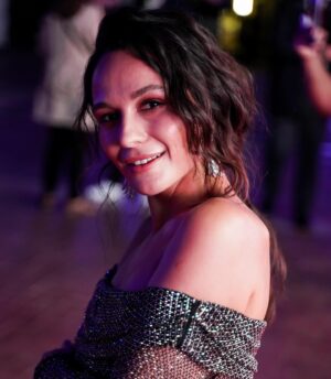 Selin Yeninci Instagram - Kurucusu olduğum @syproductionsofficial ile dünyanın en büyük içerik fuarlarından olan Cannes’daki Mipcom 23’e -ülkemizi temsilen- hem oyuncu hem de yapımcı olarak katılan ilk kişi olmak nasip oldu.Bayılarak çalıştığımız, içeriklerimizi birlikte oluşturduğumuz tüm harika ekip arkadaşlarıma , sonsuz destekleriyle yanımda olan tüm @itokurumsal ekibine , yanımda olduğu için menajerim @meltemkaraata ‘ya , beni ve ekibimi sevgiyle kucaklayıp kabul eden @mipmarkets ‘e ve hafta boyunca beni destek mesajlarıyla mutlu eden tanıdık tanımadık tüm güzel dostlarıma, seyircilerime çok teşekkür ederim❤️‍🔥Güç ve kararlılık verdiniz, çok sağolun 🙏🏻
#openingnightparty #redcarpet 
#mipcom2023 #mipmarkets #itokurumsal #turkey
