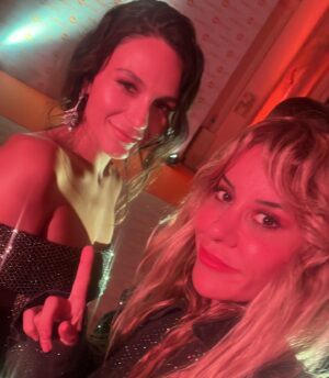 Selin Yeninci Instagram - Kurucusu olduğum @syproductionsofficial ile dünyanın en büyük içerik fuarlarından olan Cannes’daki Mipcom 23’e -ülkemizi temsilen- hem oyuncu hem de yapımcı olarak katılan ilk kişi olmak nasip oldu.Bayılarak çalıştığımız, içeriklerimizi birlikte oluşturduğumuz tüm harika ekip arkadaşlarıma , sonsuz destekleriyle yanımda olan tüm @itokurumsal ekibine , yanımda olduğu için menajerim @meltemkaraata ‘ya , beni ve ekibimi sevgiyle kucaklayıp kabul eden @mipmarkets ‘e ve hafta boyunca beni destek mesajlarıyla mutlu eden tanıdık tanımadık tüm güzel dostlarıma, seyircilerime çok teşekkür ederim❤️‍🔥Güç ve kararlılık verdiniz, çok sağolun 🙏🏻
#openingnightparty #redcarpet 
#mipcom2023 #mipmarkets #itokurumsal #turkey