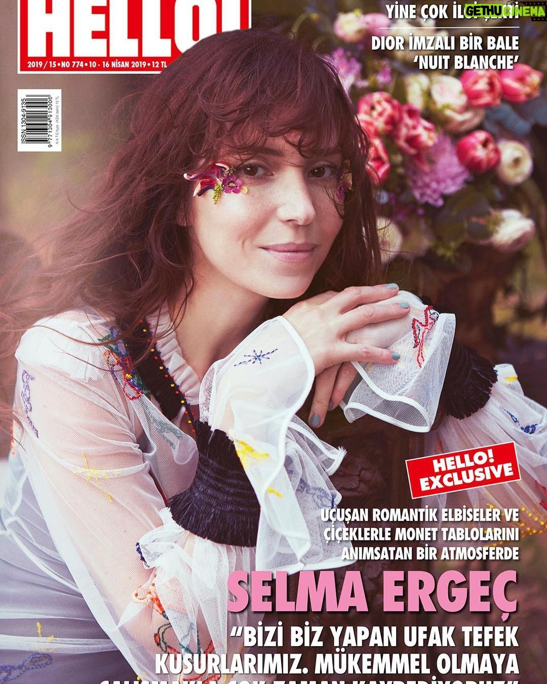 Selma Ergeç - 50.5K Likes - 🙏🏼şahane ekip/ amazing crew @aytenalpun @hknylcn @gulumerzincan @ibrahimzengin @bnazlanuregul @pinarcura @hellodergisi ve çekimde bize katılıp varlığıyla neşe katan tatlı köpek arkadaşımız,hepinize teşekkürler❤️/ and our new canine friend, who surprised us with his presence and brought us joy, thank you❤️