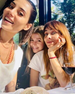 Selma Ergeç Instagram - 🧡🧡🧡 @cansudere @eclipsnf