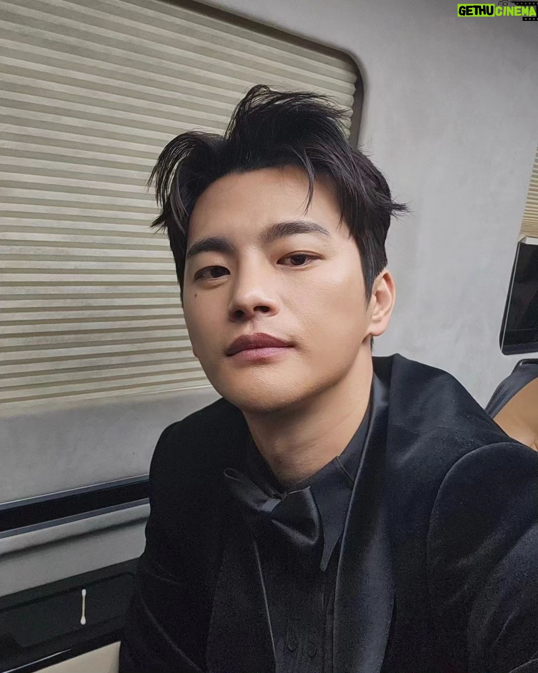 Seo In-guk Instagram - 오늘 와주신 팬분들 너무 감사드려요!! ❤️