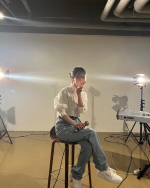 Seola Instagram - 설아의날들 Falling 🫧

Link in bio🌷