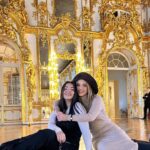 Sera Kutlubey Instagram - здравствуй, Россия! bizim ekip yine bildiğiniz gibi🤍🥂❄️🎉