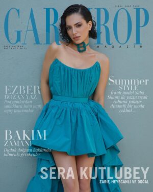 Sera Kutlubey Instagram - Sera Kutlubey: Disiplinli, Heyecanlı ve Doğal ✨ 
Yüksek temposuyla her bölümü heyecanla beklenen “İyilik” dizisinde Damla rolüyle izlediğimiz Sera Kutlubey, bu karakteri anlamaya çalışmanın ve fütursuz bir insanı canlandırmanın kendisini sürekli diri tuttuğunu dile getiriyor.  İlk kitabı “Plüton’un Düş’üşü” ile edebiyat dünyasına da adım atan Kutlubey, yazmanın kendisi için bir meditasyon olduğunu belirtiyor. Bu aralar tatlı bir yoğunluğun içinde olan genç oyuncu ile kariyerini, canlandırdığı karakterleri, güzellik anlayışını ve yaşamına dair merak edilenleri konuştuk. 🦋🌸 @skutlubey @gardiropmagazin #gardiropcover #gardiropmagazin

Yeni sayımız tüm dijital platformlarda ✨ 

#serakutlubey
Genel Yayın Yönetmeni: @gulay_ozdemir 
Fotoğraflar: @serhathayri
Röportaj: @ybugraleventt 
Video: @unalavcii
Moda ve Güzellik Direktörü: @caglakucukdereli 
Styling: @busraissik
Saç: @enginaktashair_
Makyaj: @ccumapolat
Kurumsal İletişim: @mine.gunduz
Dijital İletişim: @yoncayalki
Prodüksiyon: @nutekstudio
Teşekkürler @ggmanagements