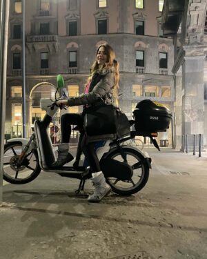 Sera Tokdemir Instagram - Milan dump ✨