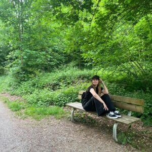 Sera Tokdemir Instagram - #switzerland🇨🇭 bana hep iyi geldin, seni seviyorum Gül ablacım @gulpolatsenkula 🤍