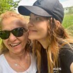 Sera Tokdemir Instagram - #switzerland🇨🇭 bana hep iyi geldin, seni seviyorum Gül ablacım @gulpolatsenkula 🤍