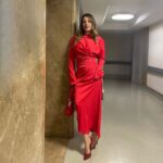Sera Tokdemir Instagram - Fahrünnisa’m, Fahri’m, Nisa’m…şımarık çocuğum, çılgın kadınım…bedenimde senin gibi bir kadının var olduğunu bilmek çok güzeldi…seni aldım, içime sakladım… ❤️