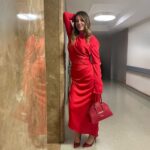 Sera Tokdemir Instagram - Fahrünnisa’m, Fahri’m, Nisa’m…şımarık çocuğum, çılgın kadınım…bedenimde senin gibi bir kadının var olduğunu bilmek çok güzeldi…seni aldım, içime sakladım… ❤️