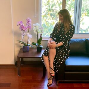 Sera Tokdemir Instagram - Çiçeklenir hep içim 🪷
Zaman değişir, şartlar değişir, bir rüzgar eser; her şey değişir. Sonra bir şey değişir, her şey yine değişir. Bir rüzgara bakar!