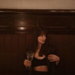 Seray Kaya Instagram – biraz mola 🥂😋