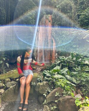 Serayah Instagram - Vaca   dump 🌺

💭Try asking yourself what does it look like to follow my heart?