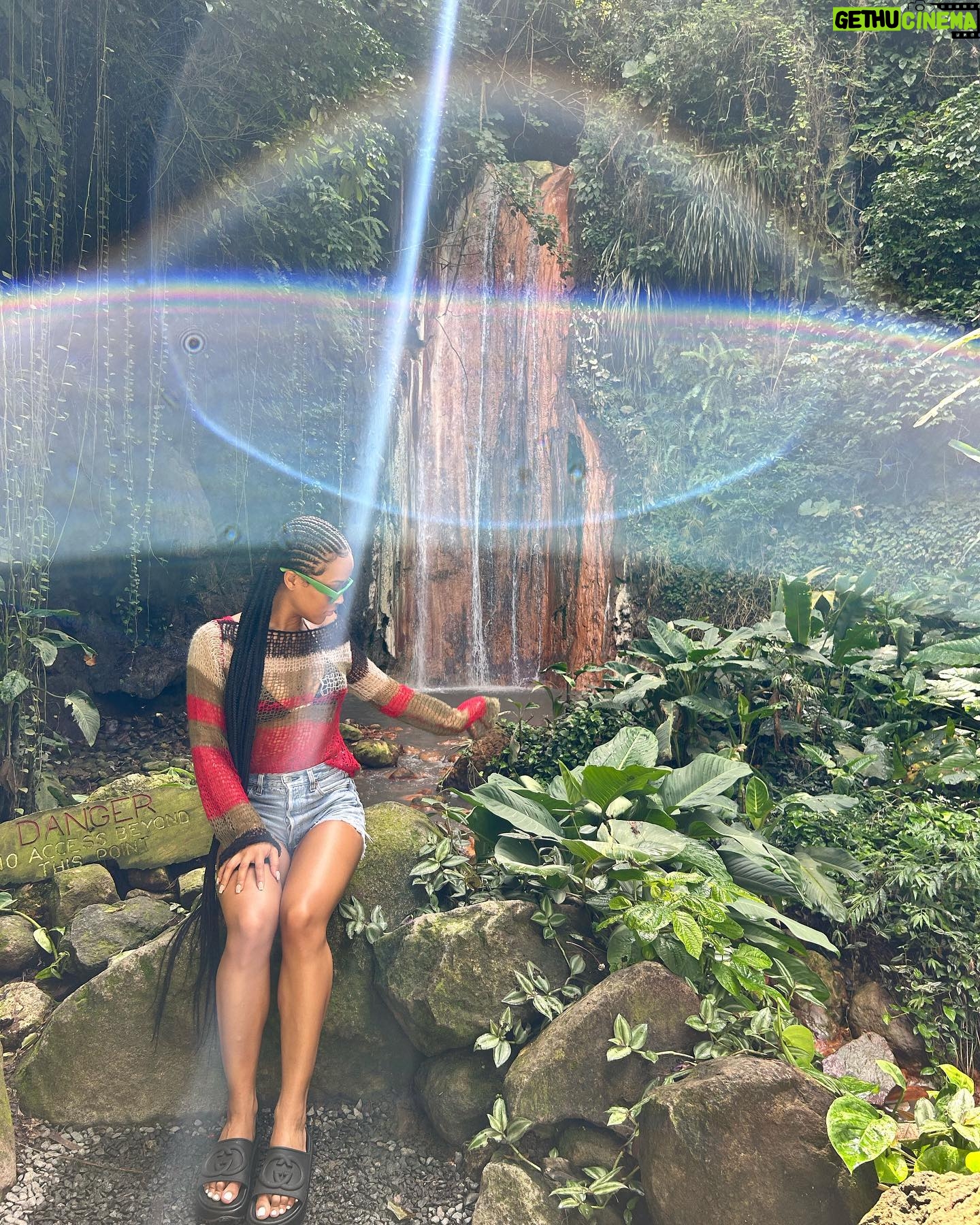Serayah - 127.8K Likes - Vaca dump šŗ
šTry asking yourself what does it look like to follow my heart?