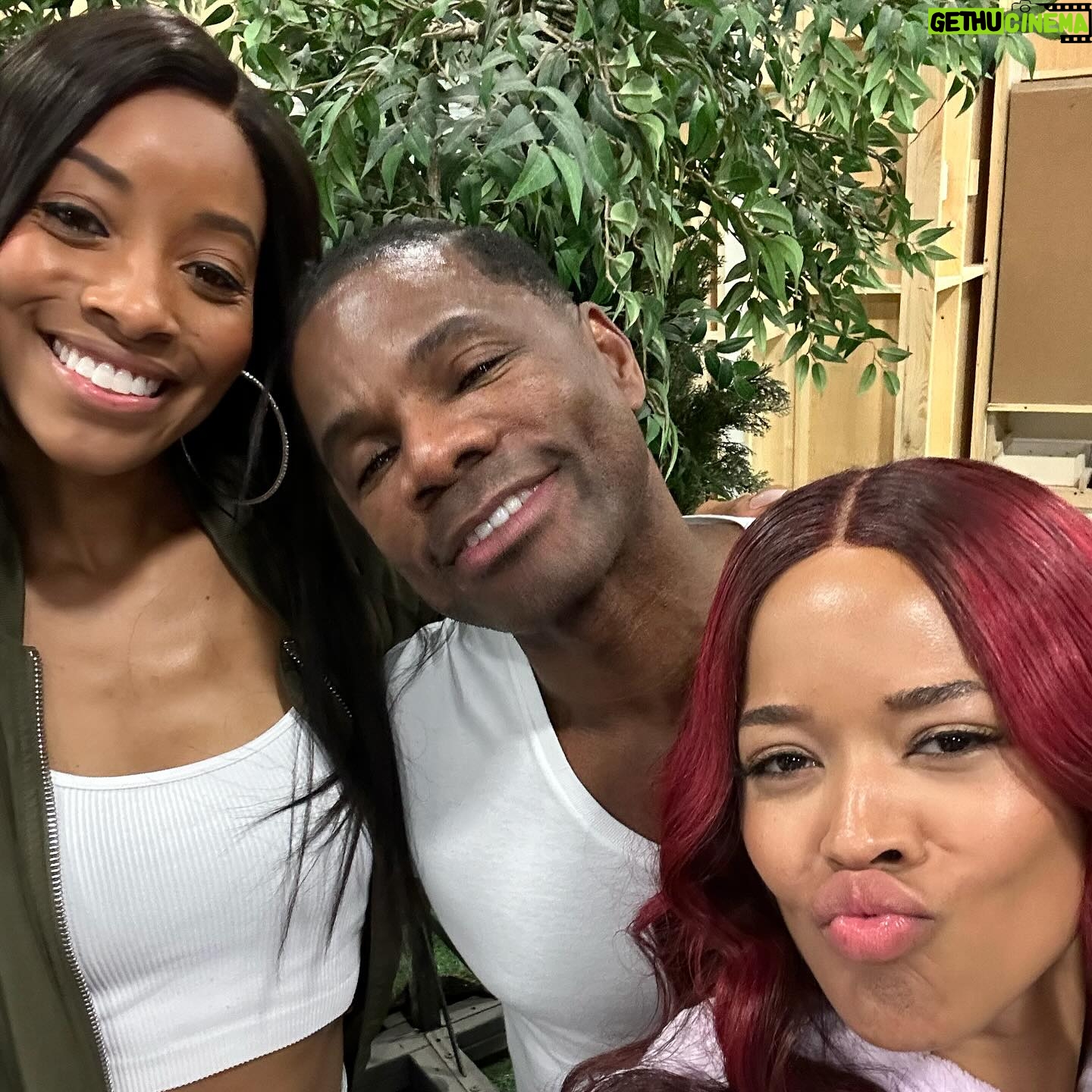 Serayah Instagram - A real family, real people I can call anytime, real synergy 💫 @officialkingdombusiness Season 2 is streaming now on @betplus 🎬