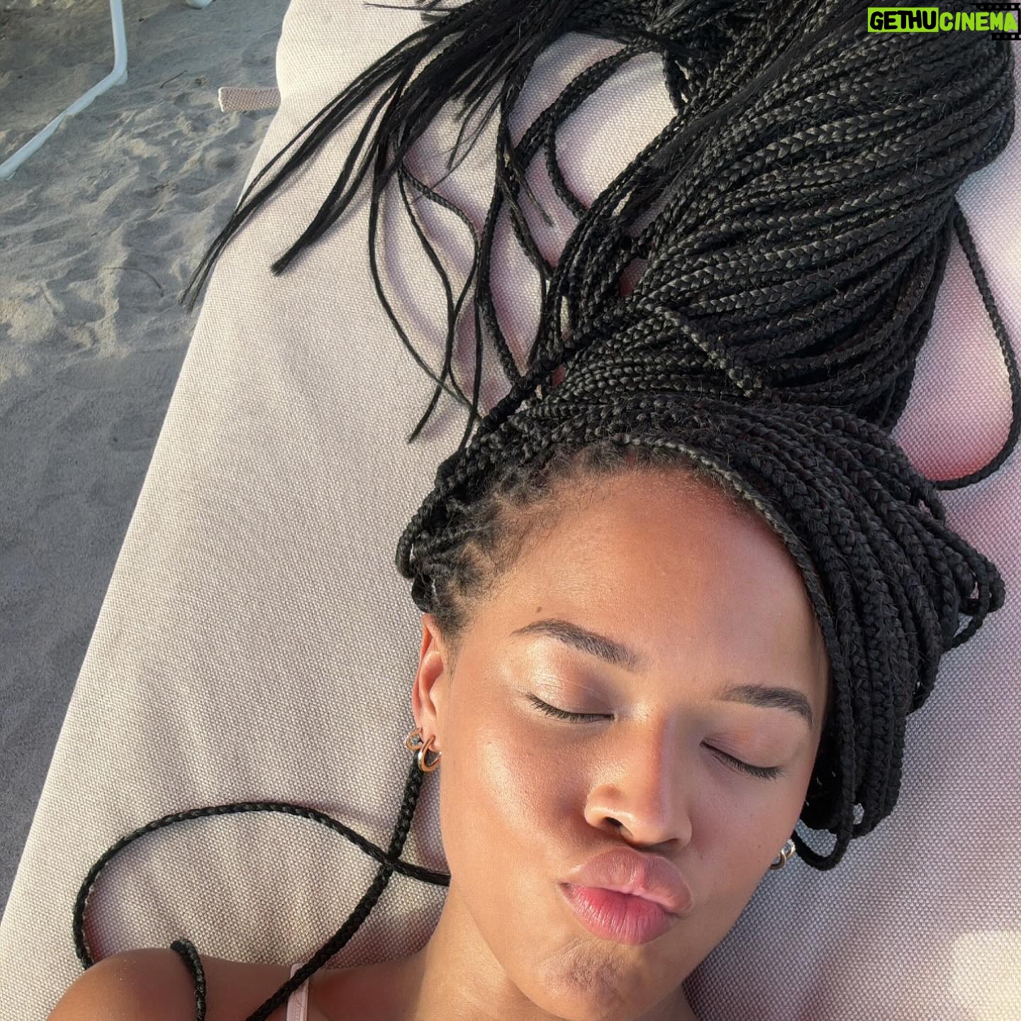 Serayah - 183.9K Likes - Celebrating you is something Iāll always love to do.
My heart,
My soul,
My love. ā„ļø