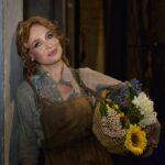 Serena Autieri Instagram - A presto mia dolce forte Eliza… 🌷 @myfairlady.it Grazie @enricogriselli, @santuccigianni, @vincenzo_incenzo, @enzocampagnolireal, @la_fratto e a tutti il mio meraviglioso cast! 📷 @luca_duke