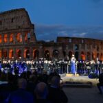 Serena Autieri Instagram – ‘Melodie d’autore in una serata di maggio’
Una serata magica immersa nella splendida cornice del Parco Archeologico del Colosseo di Roma.
Grazie @aeronautica.militare per avermi voluto ancora una volta al suo fianco.

Abito: @giorgioarmani 
gioielli: @roberto_coin