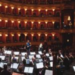 Serena Autieri Instagram - Alcuni momenti del magico concerto di ieri sera al teatro dell'Opera di Roma in occasione del 171° Anniversario della Fondazione della Polizia di Stato. E’ stato un onore essere ancora una volta vicina alle Istituzioni e ai valori che esse promuovono e difendono. Un grazie a: Maestro Maurizio Billi, Banda Musicale della Polizia di Stato @poliziadistato_officialpage, Ministro Matteo Piantedosi, @opera_roma @claudiobaglioniofficial @paolasaluzzi @mariaagresta @massimilianoossini
