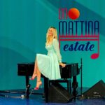 Serena Autieri Instagram - Non sapremo mai quanto bene può fare un semplice sorriso. - Madre Teresa di Calcutta @mattinaraiuno @rai1official
