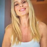 Serena Autieri Instagram - La nostra pelle è il nostro riflesso: porta con se le nostre emozioni, la nostra storia, le sfide che abbiamo affrontato. Prendersi cura della propria pelle è un atto d’amore. Per questo lo faccio tutti i giorni con The Solution Beauty Collagen di @osloskinlab che amo perché aiuta a rendere la mia pelle più liscia, compatta ed elastica, non solo sul viso ma su tutto il corpo, in modo naturale. E voi quale gesto d’amore dedicate alla vostra pelle? Visitate il sito osloskinlab.it e inserite il codice SERENAOSLOSKIN al check-out per una sorpresa speciale! #slowaging #beautystartsfromwithin #osloskinlab /ad