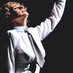 Serena Autieri Instagram - ‘Ancora Danzerei’ tratto da My Fair Lady Direzione musicale: @enzocampagnolireal Adattamento italiano: @vincenzo_incenzo