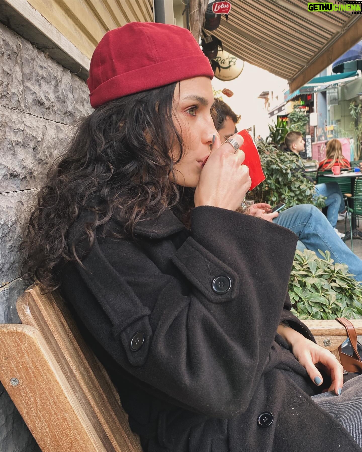 Serenay Aktaş Instagram - Güneş gidiyor güneş!