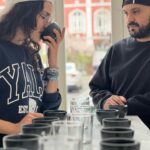 Serenay Aktaş Instagram – Ünlü şampiyon barista arkadaşımdan eğitim aldım da.. 😌
Biraz latte art sıkıntım var, pratikle çözeceğim inş. 🤭
( #reklam değil, #öneri )