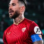 Sergio Ramos Instagram - Un empate fuera de casa que nos permite seguir sumando. Contento por volver a vivir un derbi con este escudo en el pecho. A draw away from home and another point earned. Exciting to experience a derby again with this badge on my chest.  #VamosMiSevilla⚪️🔴