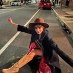 Serra Pirinç Instagram – sittin on the road is my love language 🥰