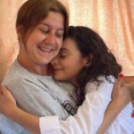 Serra Pirinç Instagram - 26 bolum boyunca, cok sevdigim rahmetli Zeynep teyzemin adini tasidigim her saniye butunlestigim gozbebegim Zeyno’ma veda vakti… oralardan bi yerlerden beni izledigini biliyorum Zeynom💙 hep goz kirptim sana sen hissettin… simdi benim icin en zor kisimlardan biride veda yazisi yazmak. eskiden cok guzel yazardim boyle seyleri ama sevdigim insanlara veda etmeyi sevmiyorum… basta sevgili yonetmenlerim @semihba @hlykdmr , yardimci yonetmenimiz @brkturhan yapim ekibimiz @ntcmedyatv , guzel rejimiz, kamera ekibimiz, BENİM CANİM HAZİRLİK EKİBİM @adfunda @caner_ak_ @arzuucetinkayaa @ibrahimsakall , kostum ekibimiz ve bu isi ilmek ilmek beraber isledigimiz her saniyesinde birlikte olmaktan deliler gibi keyif aldigimiz AİLEME COK TESEKKUR EDERİM. SİZİ COK SEVİYORUM @tozluyakafox_