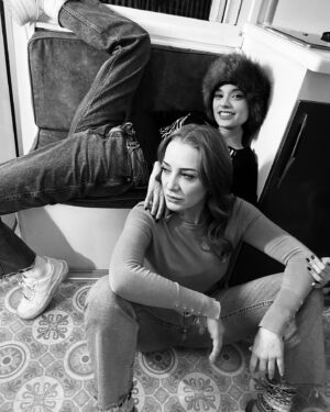 Serra Pirinç Instagram - biz daha iyisini yapana kadar en iyisi bu 🖤 bu daha baslangic… veda postu yarina sanirim henuz cesaret edemiyorum / @begumbirgoren GOZUNDEN❤️‍🔥