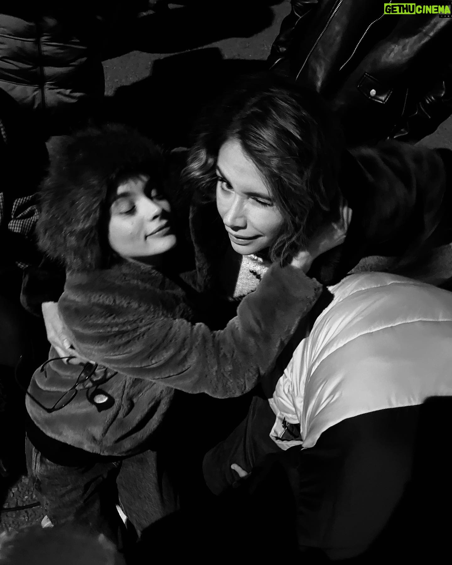 Serra Pirinç - 103.1K Likes - biz daha iyisini yapana kadar en iyisi bu 🖤 bu daha baslangic… veda postu yarina sanirim henuz cesaret edemiyorum / @begumbirgoren GOZUNDEN❤️🔥