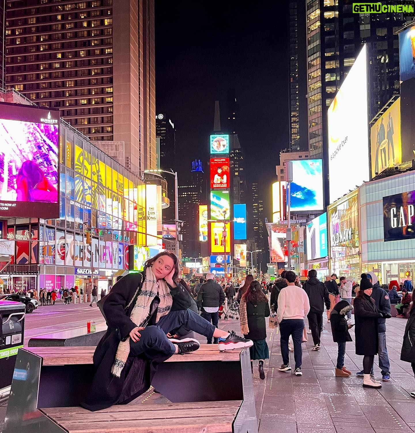 Serra Pirinç - 44.6K Likes - 2 idiots in NY 🙃