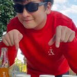 Seth Fedelin Instagram - Chill muna tayo at mag-snackulitan kasama ang Royal ®️! May pa-mystery snack game tayo ngayon. Game din ba kayo?​ Tuloy lang ang pag-level up ng snackulitan with Royal Tru Orange®️ for only 9 pesos SRP (8oz)! Available in sari-sari stores, supermarkets, convenience stores, or online!​ Get Royal® here: https://tinyurl.com/RoyalSnackulitan​ #RoyalLevelUpSnackulitan​ @royalph