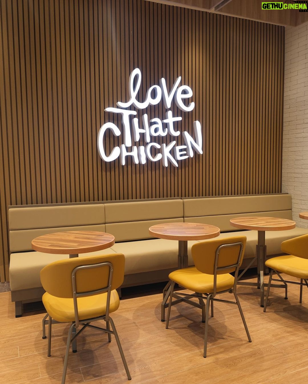 Seth Fedelin Instagram - Popeyes Keyland branch is now open . It’s at Ayala ave. Corner Rufino. Tara lalo na sa mga nag o-office nearby! #popeyes @popeyesph