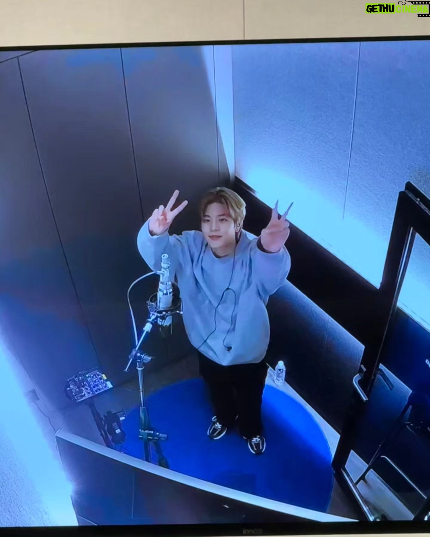 Seungmin Instagram - 우리 만남은 우연이었을까요🎤 고난이도의 곡이었습니다...많이 들어주세요!