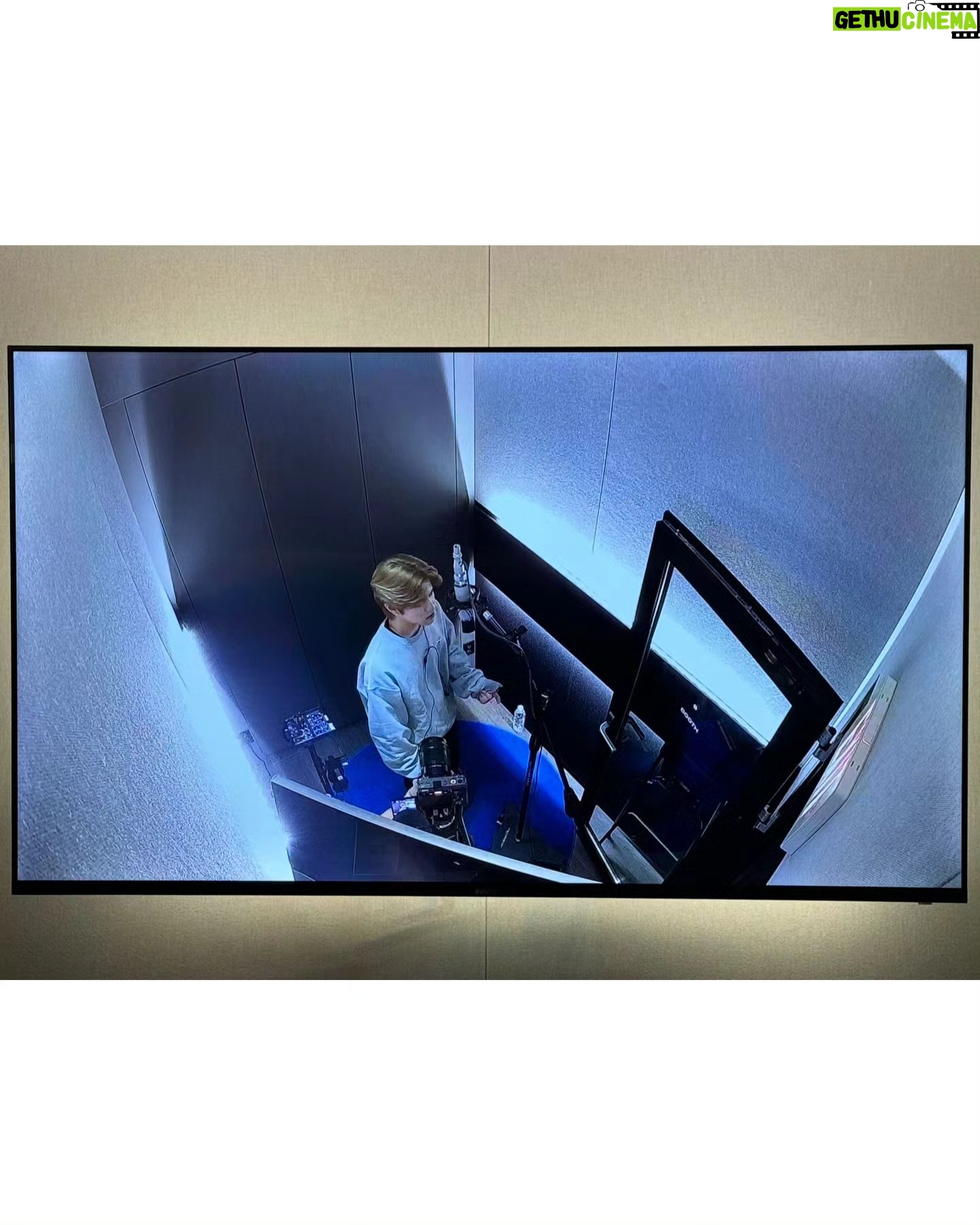 Seungmin Instagram - 우리 만남은 우연이었을까요🎤 고난이도의 곡이었습니다...많이 들어주세요!