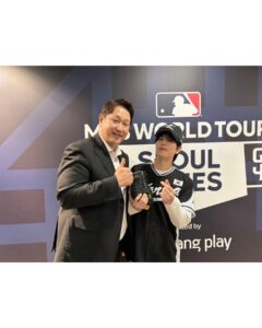 Seungmin Instagram - STRIKE⚾️⚾️⚾️ #MLB #SeoulSeries