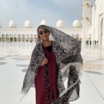 Sevara Nazarkhan Instagram - الله أكبر الله أكبر لا إله إلا الله، والله أكبر الله أكبر ولله الحمد “Allohu Akbar, Allohu Akbar, la ilaha illa-loh, Allohu Akbar, Allohu Akbar ya li-llahi-hamd” Aziz birodarlar va opa-singillar - Nurli Ramazon Eid Muborak! Alloh barchamizni qilgan ezgu amallarimizni, tutgan ro’zalarimizni, qilgan ibodatlarimizni qabul qilsin! Allohim bizni gunoh va xatolarimizni mag’firat qilsin, iymonimizni kuchli qilsin, taqvoni ato etsin va marhamati bilan Janatul firdavsini nasib etsin! Omin ————— Дорогие братья и сёстра - Светлый Ramazon Eid Mubarak! Пусть Аллах примет все наши благие деяния, наши посты, наши молитвы, пусть Аллах простит нам наши грехи и упущения, укрепит нас на Своей религии, одарит богобоязненностью и введет в Джанатуль фирдаус по Своей Милости ! Амин #Ramazon #HayitMuborak
